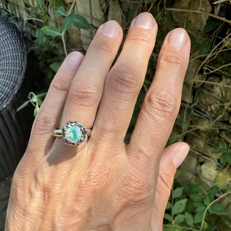 White gold ring with gem silica