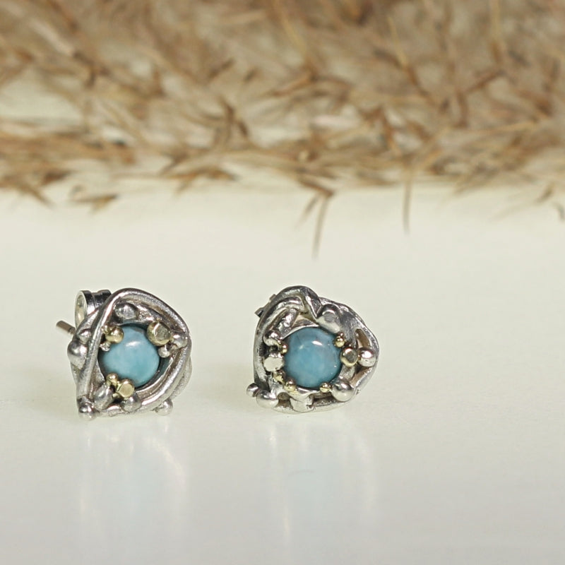 Stud earrings with larimars