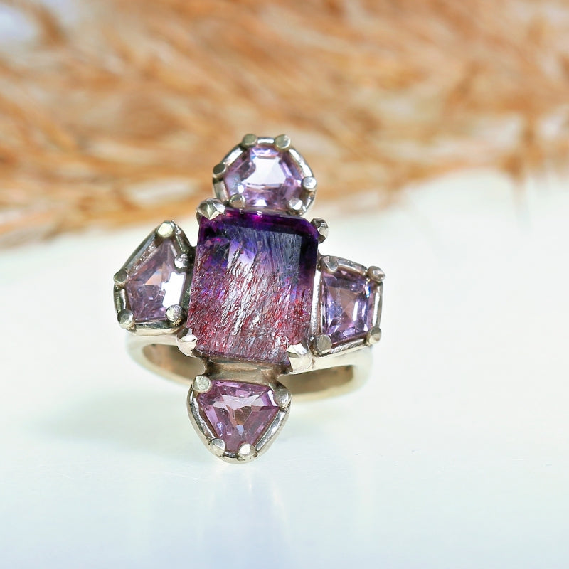White gold ring with rutile amethyst and spinels