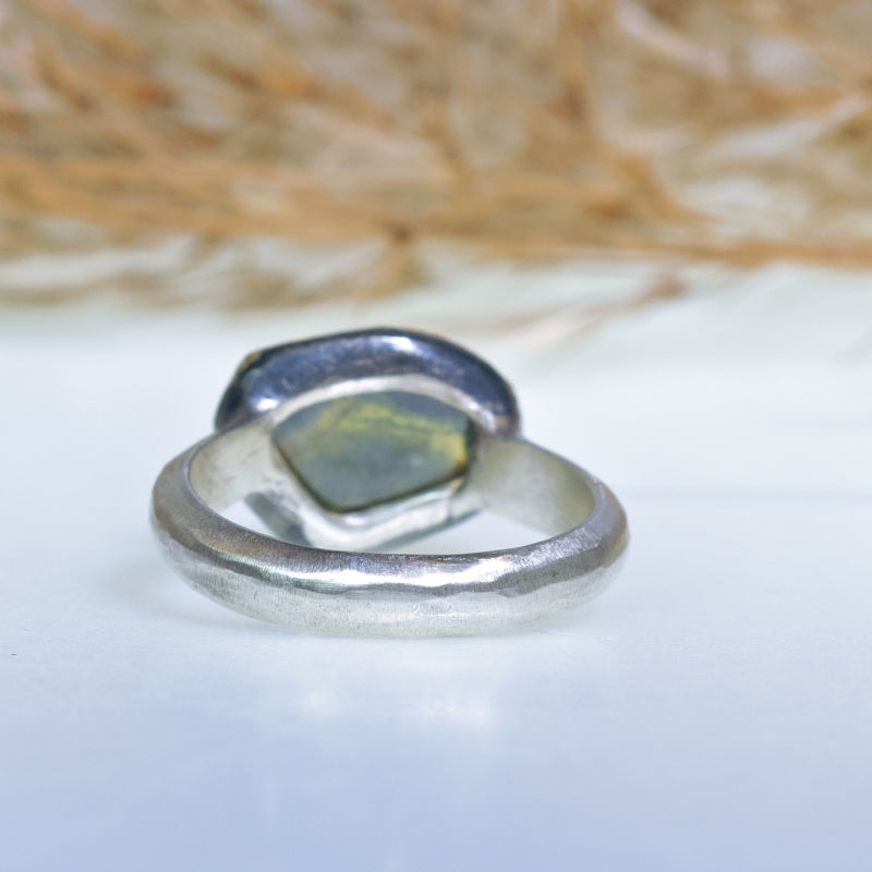 Ring with Kenya sapphire