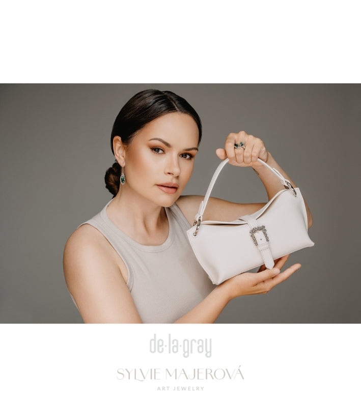 Bag Scarlet / off White se stříbrnou sponou s drahokamy