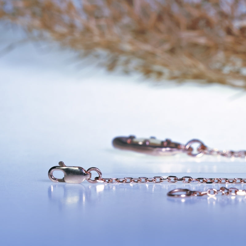 Rose gold heart with zircon