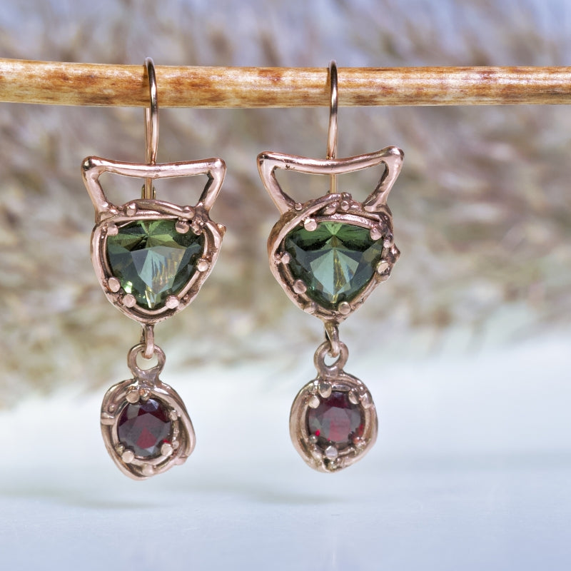 Gold earrings with moldavites and Czech garnets - rose gold