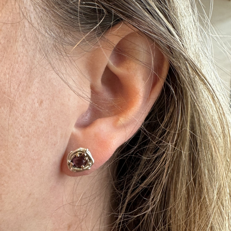 Stud earrings Galaxy with rhodolite garnets