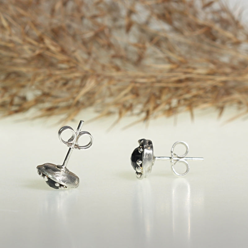 Stud earrings with black spinels - bigger size