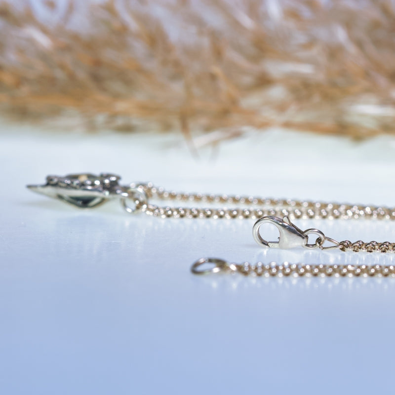 White gold necklace Heart with Oregon sunstone
