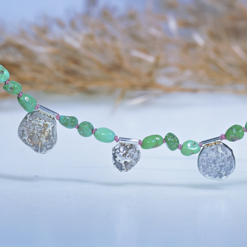 Necklace Spirit with green turquoise and silver plates