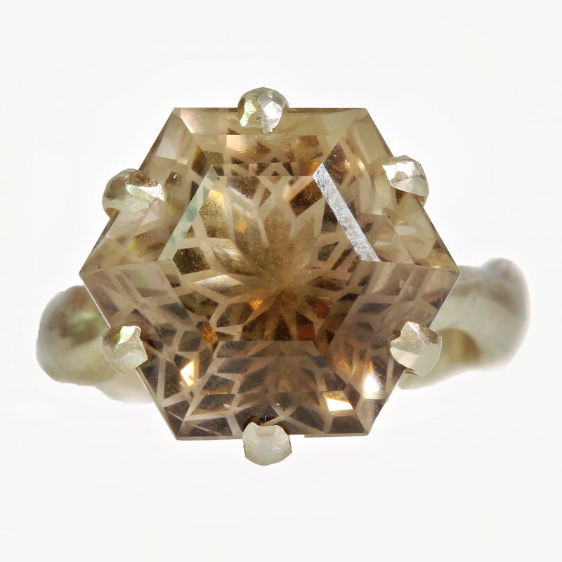 Ring with smoky quartz in mandala cut