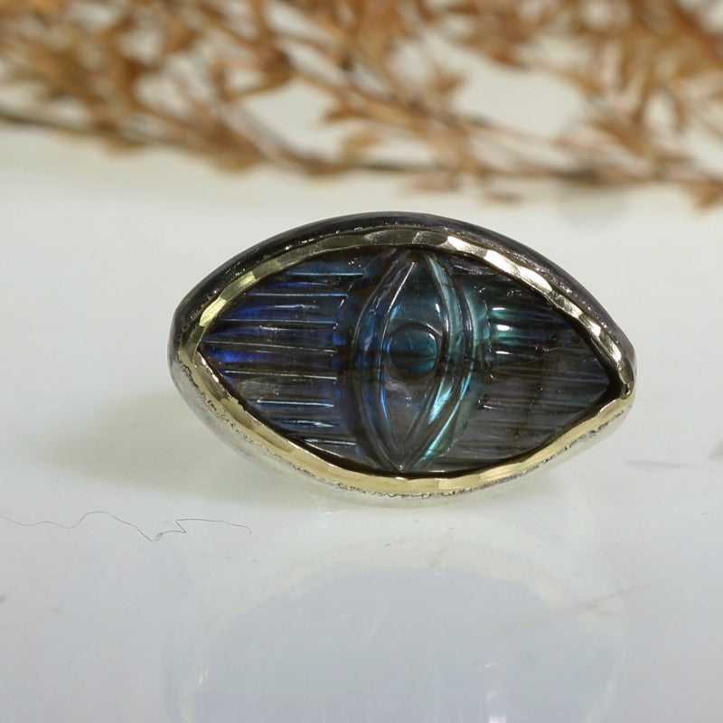 Ring with handcarved labradorite - third eye