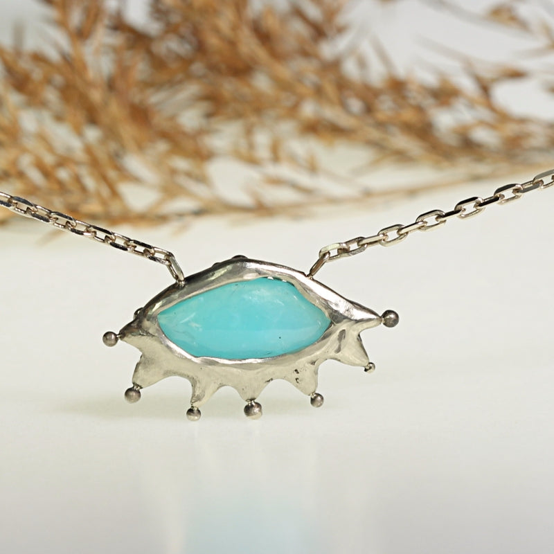 White gold necklace Eye with Peruvian opal