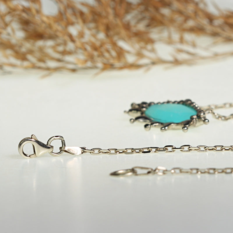 White gold necklace Eye with Peruvian opal