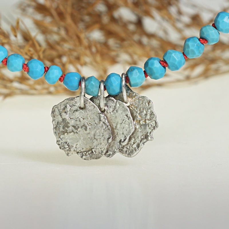 Long necklace Spirit with turquoises and three silver pendants