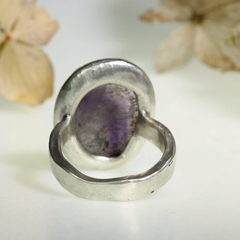 Ring with big Super 7/Melody stone