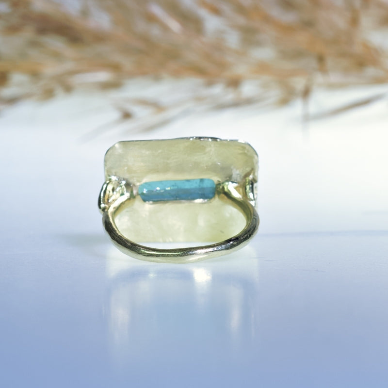 Gold ring with lagoon tourmaline