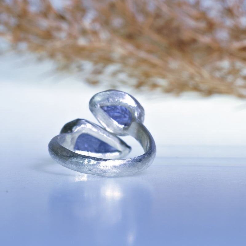 Ring with two iolites - leaf shape