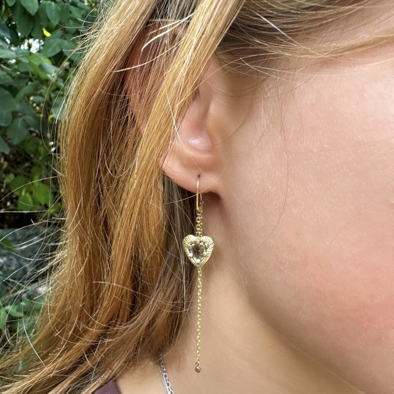 Gold earrings with Trapiche diamonds and chains