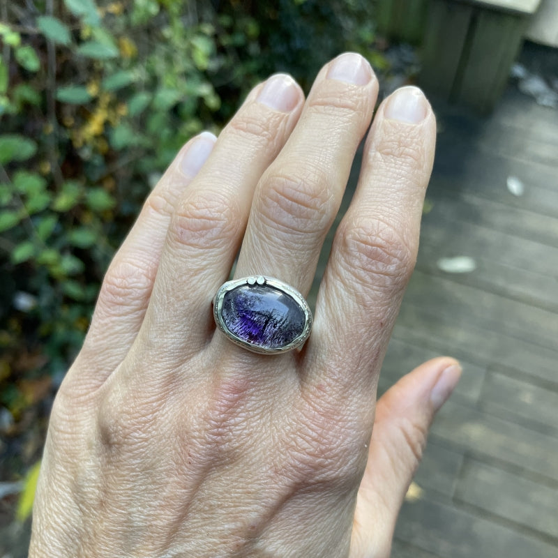 Ring with small Super 7/Melody stone