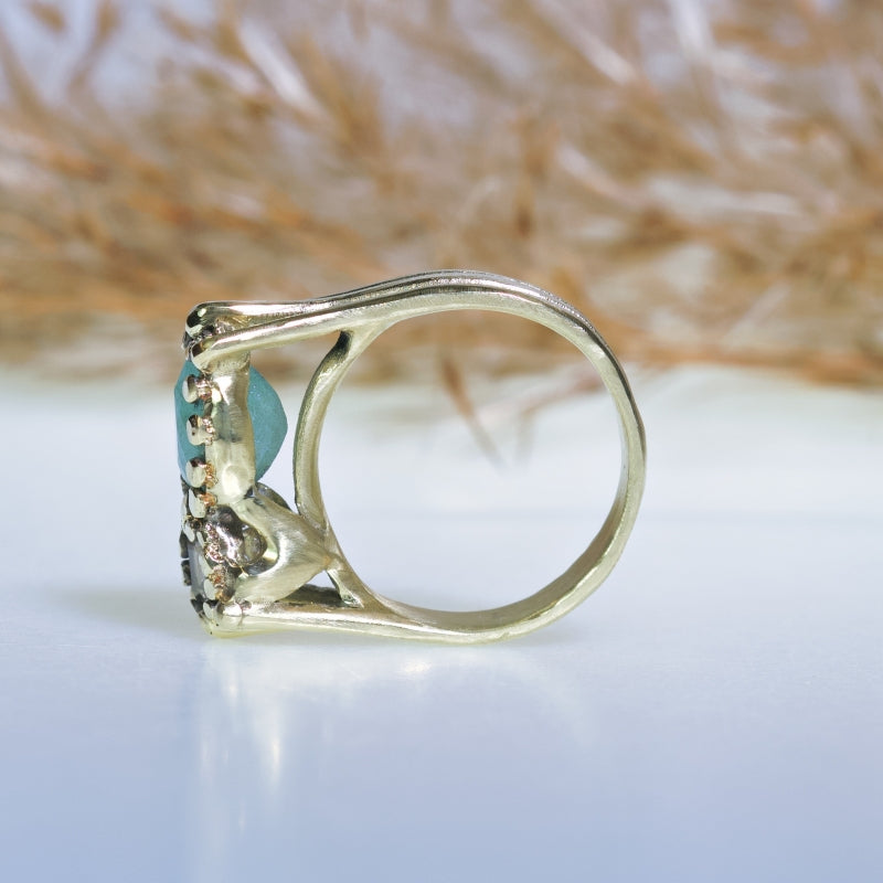 Gold ring with Paraíba tourmaline and danburite