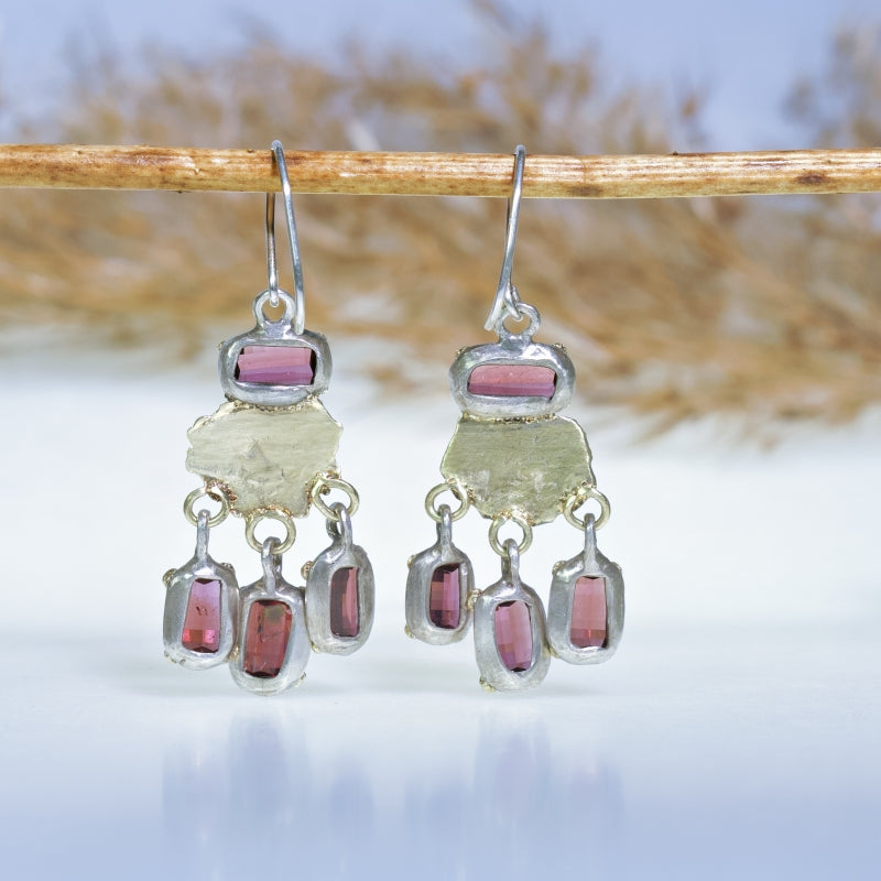 Earrings with pixelated cut garnets